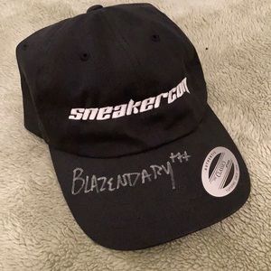 Sneakercon Hat signed by youtuber Blazendary